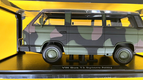 Scale bus t3 - 1:18,
